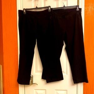 Oprah Capri pants size Medium- two pairs